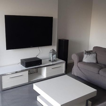 Dom Dabrowka Poznan Apartment Paledzie ภายนอก รูปภาพ