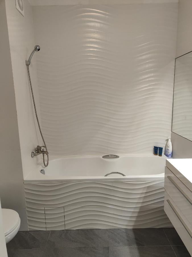 Dom Dabrowka Poznan Apartment Paledzie ภายนอก รูปภาพ