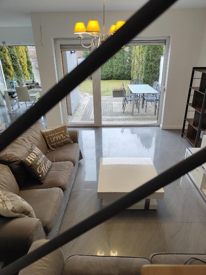 Dom Dabrowka Poznan Apartment Paledzie ภายนอก รูปภาพ