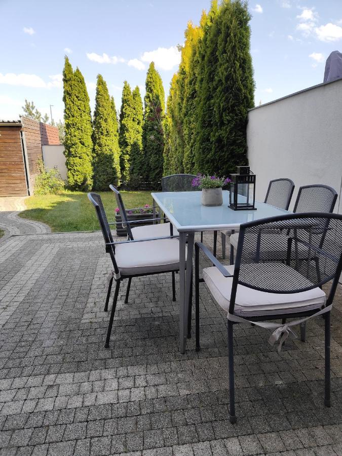 Dom Dabrowka Poznan Apartment Paledzie ภายนอก รูปภาพ